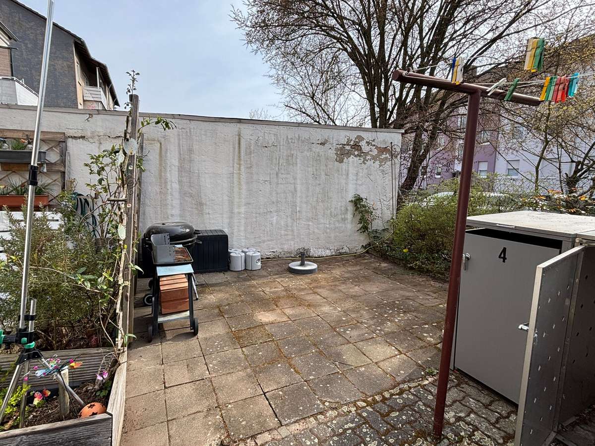 KL - Ost, 2 ZKB, EBK, Tageslichtbad, Balkon *Teilmöbliert* - Foto 2